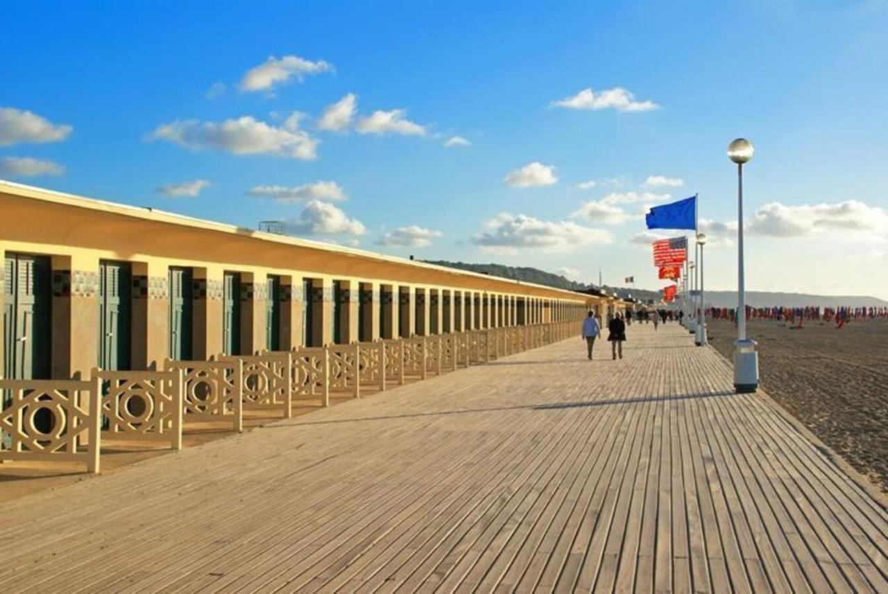 Echappee Chic - Balcon - 150 M Casino Deauville & Plage Εξωτερικό φωτογραφία
